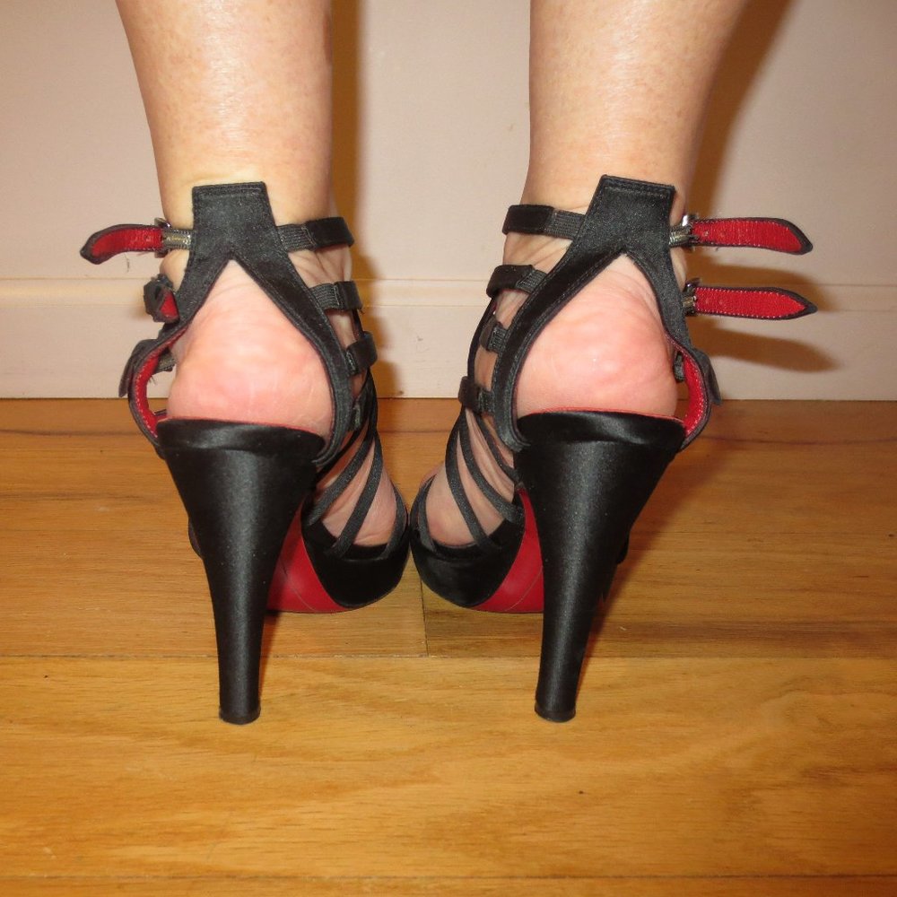 LAST CHANCE  CESARE PACIOTTI Black Satin Multi Strapped Mini Platforms - Picture 4 of 9